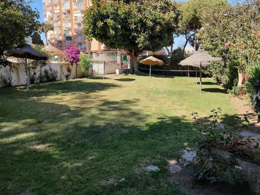 Piscis Beach Apartment Benalmadena Bagian luar foto